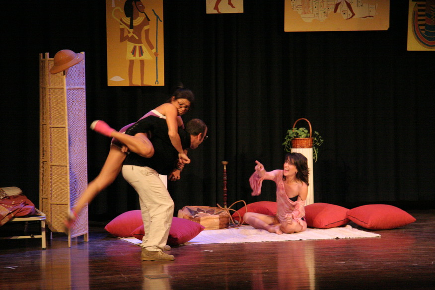 Como sentir asco... Alexander J. Cox